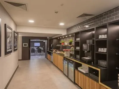 酒店 法兰克福市中心希尔顿花园酒店 4*